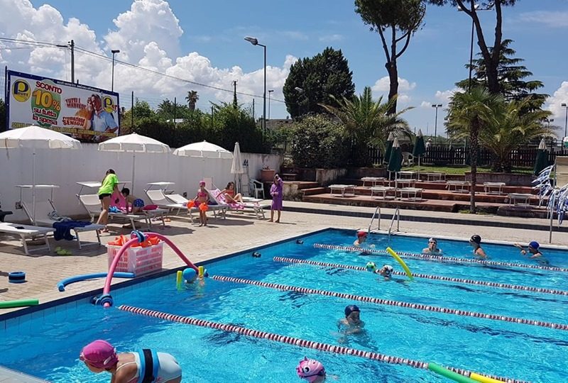 Tc New Country Frascati: da giugno i corsi estivi di nuoto (adulti e bambini) , acqua gym e acqua fitness